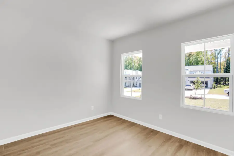 Spacious, unfurnished interior of a new home in Carriage Estates, Lexington (Image 32).