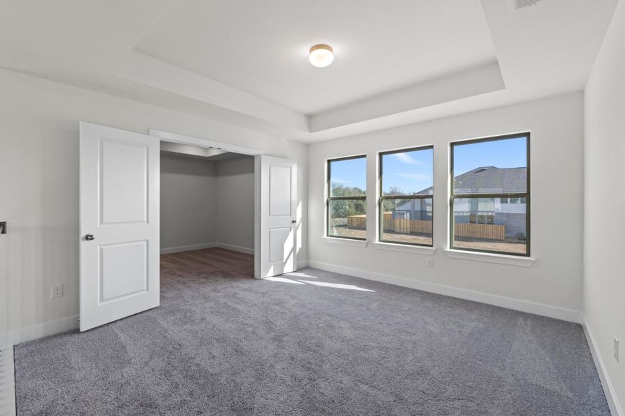 Spacious, unfurnished interior of a new home in Parmer Ranch, Georgetown (Image 28).