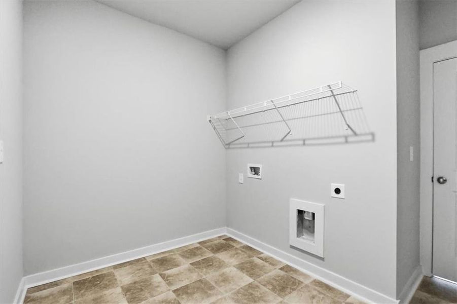 Spacious, unfurnished interior of a new home in Traditions of Braselton, Jefferson (Image 21).