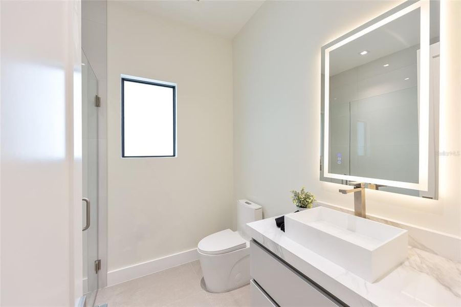 Furnished interior view inside a new home in , Cape Coral (Image 4).