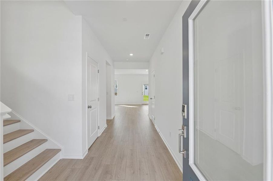 Spacious, unfurnished interior of a new home in Windance Lake, Loganville (Image 35). Spacious, unfurnished interior of a new home in Windance Lake, Loganville (Image 35).