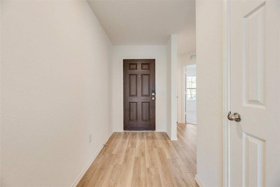 Spacious, unfurnished interior of a new home in Verandah, Royse City (Image 18). Spacious, unfurnished interior of a new home in Verandah, Royse City (Image 18).