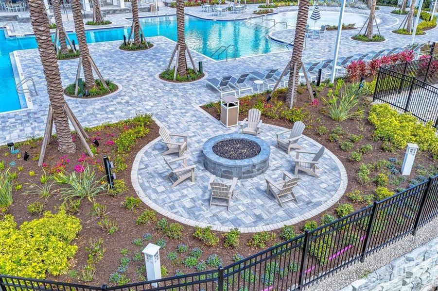 Community amenities in Palmera at Wellen Park, Venice (Image 5).