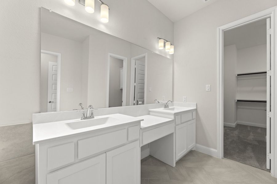 Representative furnished interior of a home built from the Chessel JS by Sandlin Homes in Timberbrook, Justin (Image 10).