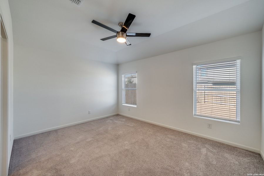Spacious, unfurnished interior of a new home in , San Antonio (Image 22).
