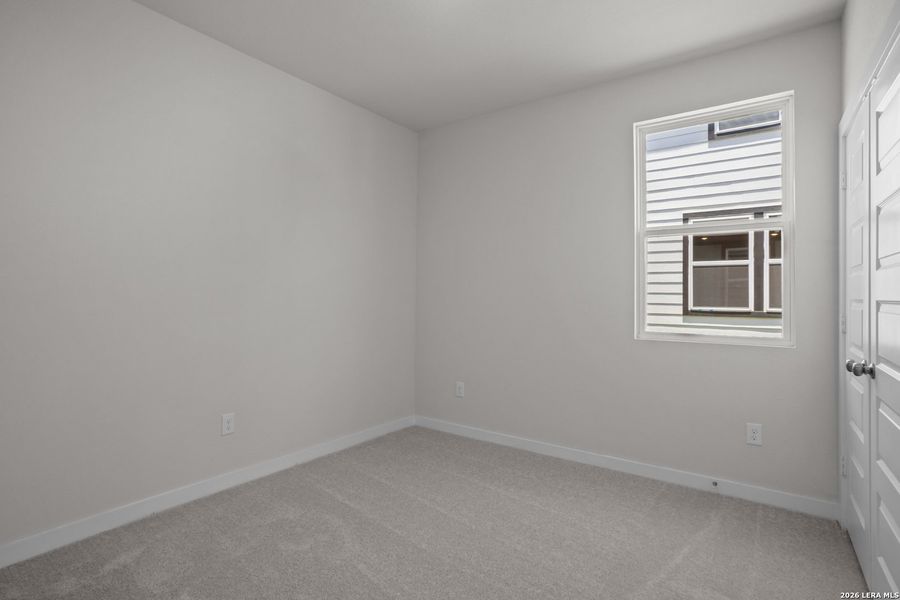 Spacious, unfurnished interior of a new home in Mesa Vista, San Antonio (Image 21).