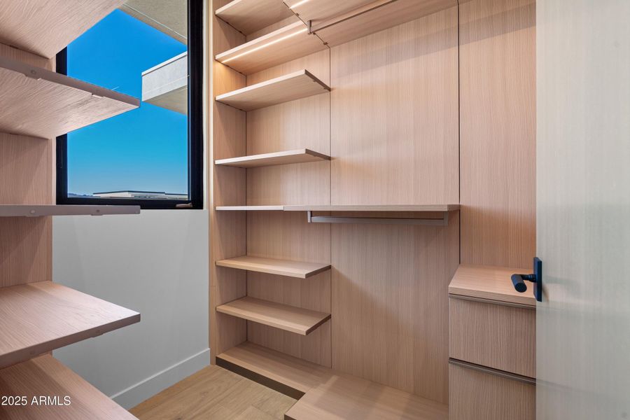 029_Guest Room Closet