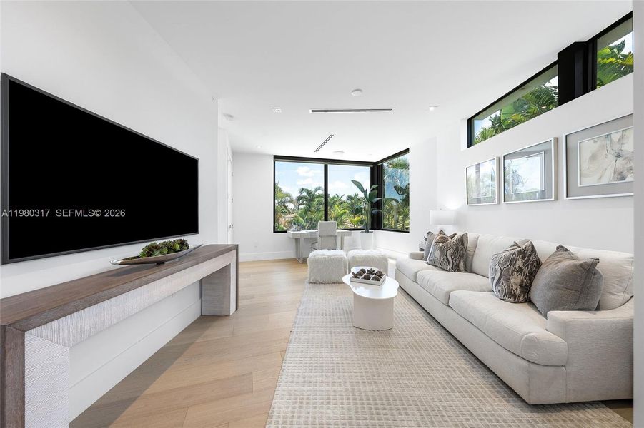 Furnished interior view inside a new home in , Fort Lauderdale (Image 18).