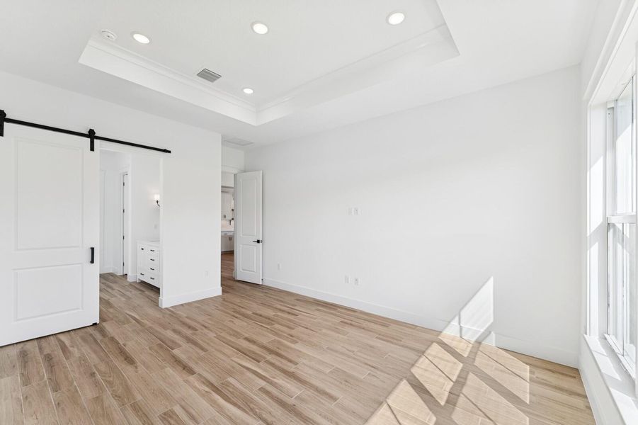 Spacious, unfurnished interior of a new home in , Stuart (Image 18).