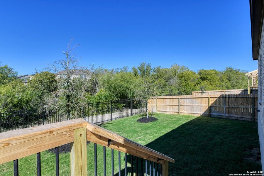 Exterior details and patio area of a home in Arcadia Ridge, San Antonio (Image 22). Exterior details and patio area of a home in Arcadia Ridge, San Antonio (Image 22).