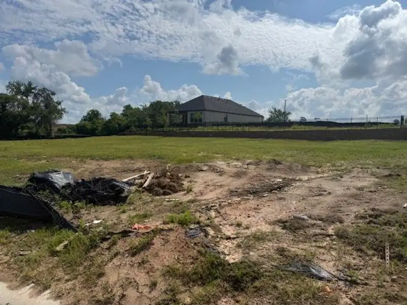 Site preparation for new homesites in Chambers Creek, Willis (Image 4).