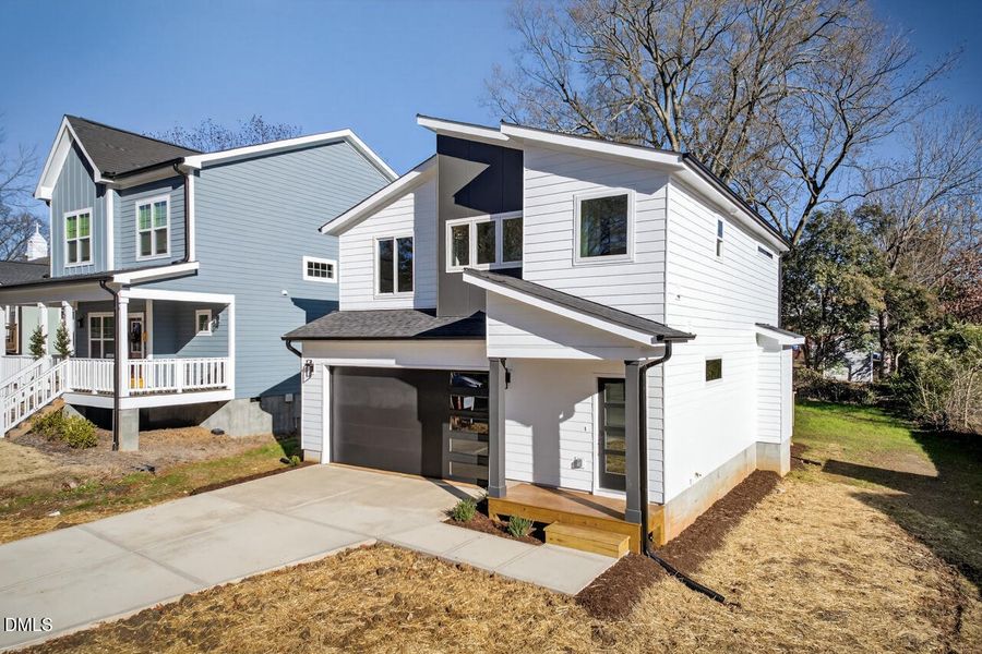 Right-side elevation Right-side elevation