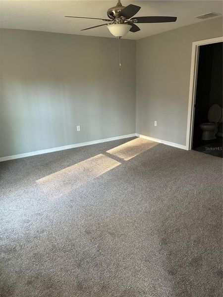 Spacious, unfurnished interior of a new home in , Ocala (Image 13).