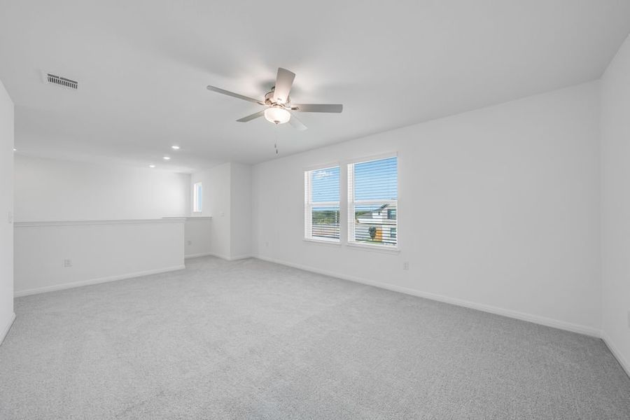 Spacious, unfurnished interior of a new home in Longview 40s, Del Valle (Image 23).