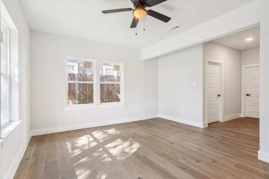 Spacious, unfurnished interior of a new home in , Waco (Image 19).