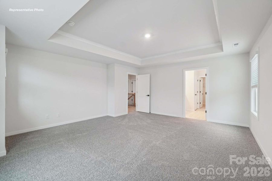 Spacious, unfurnished interior of a new home in Oak Grove Hill, Huntersville (Image 24).