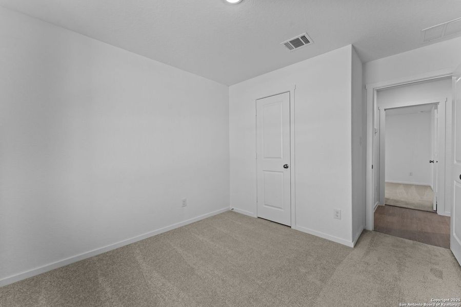 Spacious, unfurnished interior of a new home in Lodi Grove, Floresville (Image 9). Spacious, unfurnished interior of a new home in Lodi Grove, Floresville (Image 9).