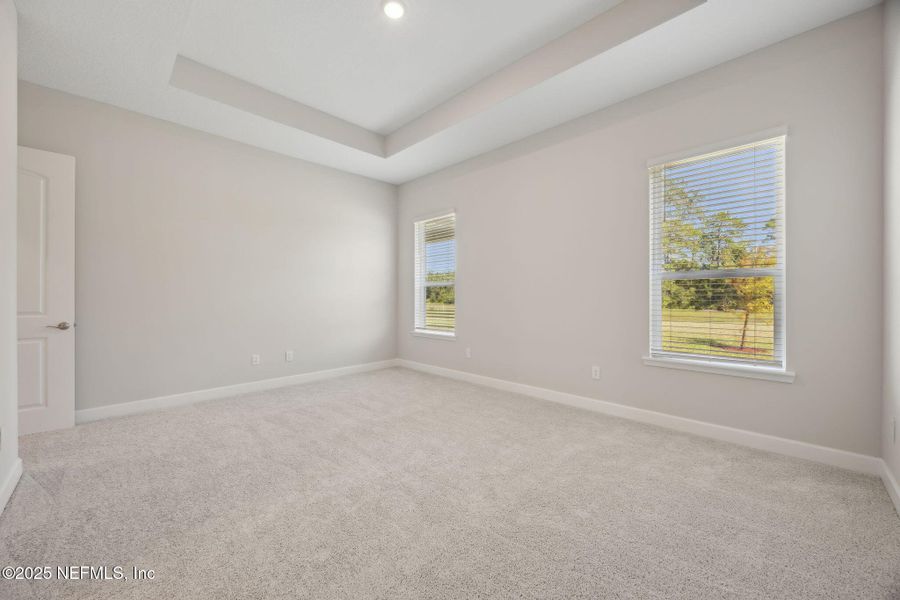 Spacious, unfurnished interior of a new home in Katie Cove, Jacksonville (Image 24).