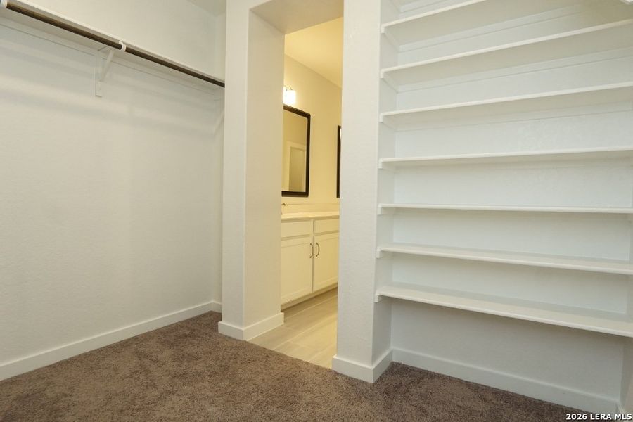 Spacious, unfurnished interior of a new home in Ladera - High Point 45', San Antonio (Image 16).