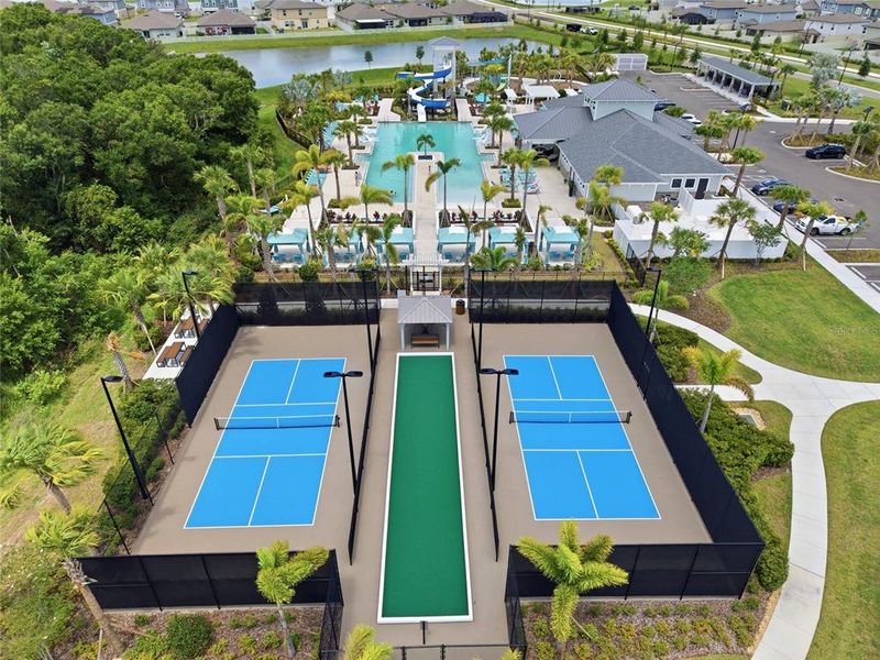Community amenities in Prosperity Lakes, Parrish (Image 61). Community amenities in Prosperity Lakes, Parrish (Image 61).