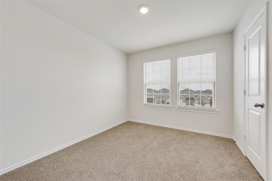 Spacious, unfurnished interior of a new home in Riverfield, Josephine (Image 20).