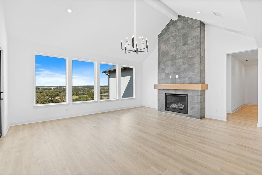 Spacious, unfurnished interior of a new home in Lariat - 80', Liberty Hill (Image 29).