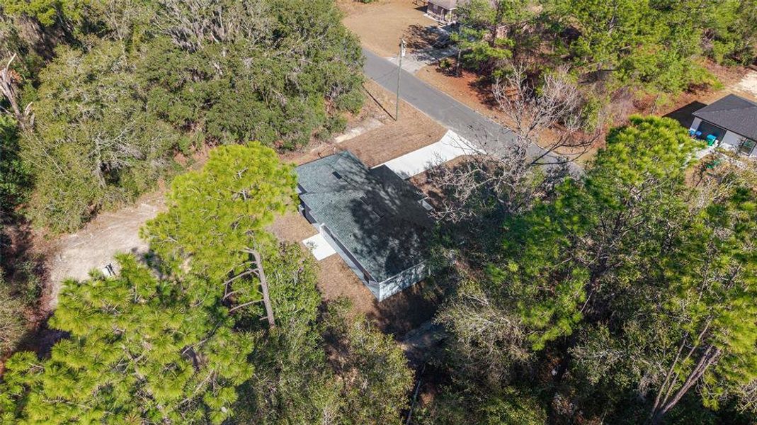 Exterior details and patio area of a home in , Ocala (Image 24).