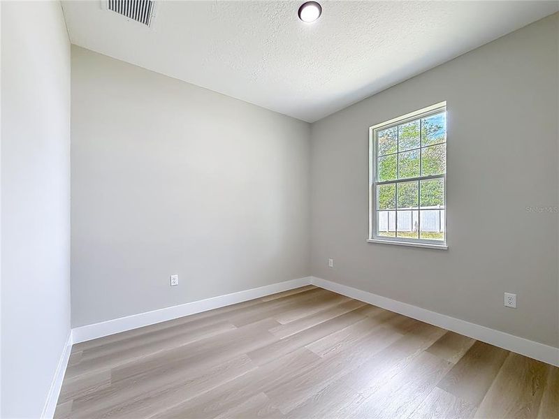 Spacious, unfurnished interior of a new home in , Citrus Springs (Image 17).