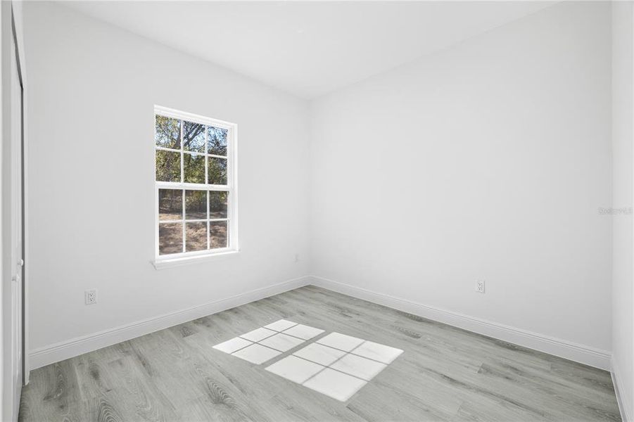 Spacious, unfurnished interior of a new home in , Citrus Springs (Image 17).