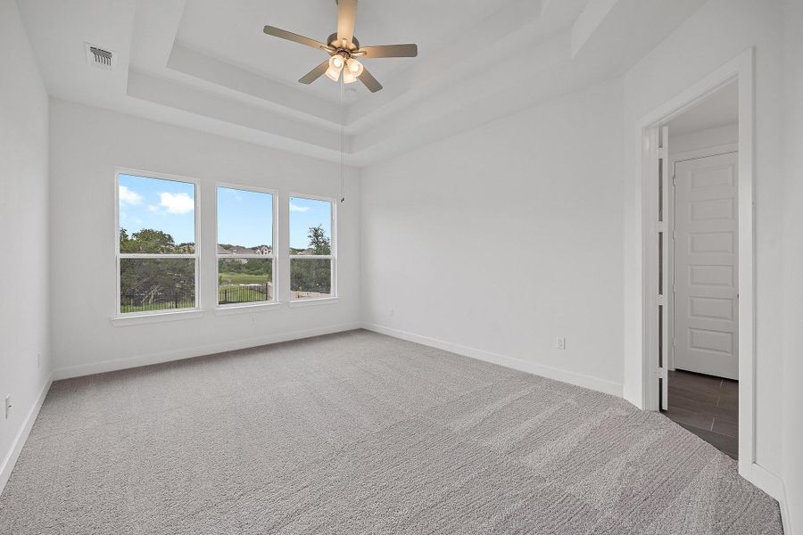 Spacious, unfurnished interior of a new home in Lakeside at Tessera - 60', Lago Vista (Image 18).