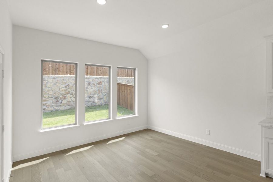 Spacious, unfurnished interior of a new home in Park Hills, Rockwall (Image 22). Spacious, unfurnished interior of a new home in Park Hills, Rockwall (Image 22).