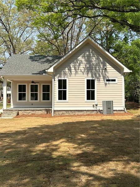 Exterior details and patio area of a home in , Monroe (Image 3).