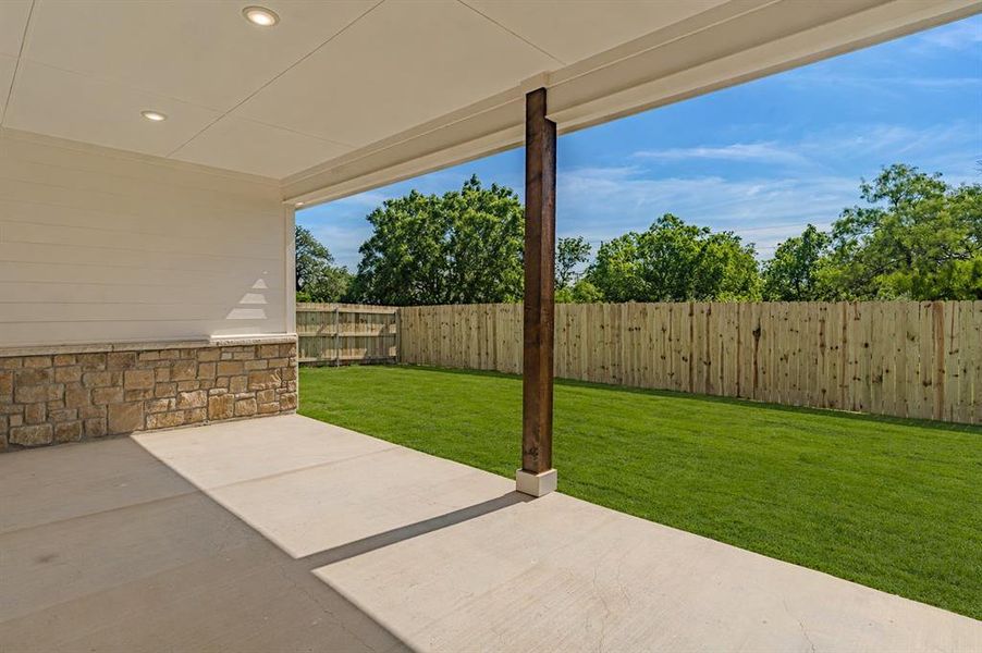 Exterior details and patio area of a home in , Granbury (Image 22).