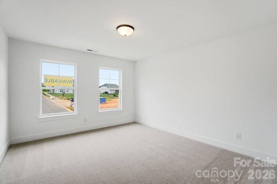Spacious, unfurnished interior of a new home in Robinson Oaks, Gastonia (Image 27).