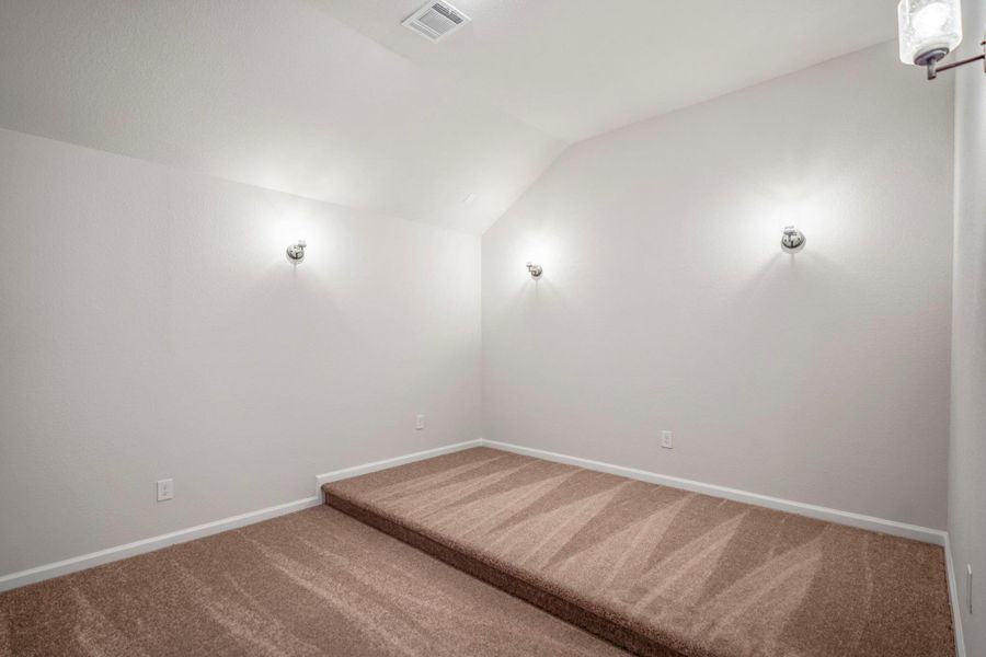 Spacious, unfurnished interior of a new home in Jordan Ranch 70' Lots, Fulshear (Image 18). Spacious, unfurnished interior of a new home in Jordan Ranch 70' Lots, Fulshear (Image 18).