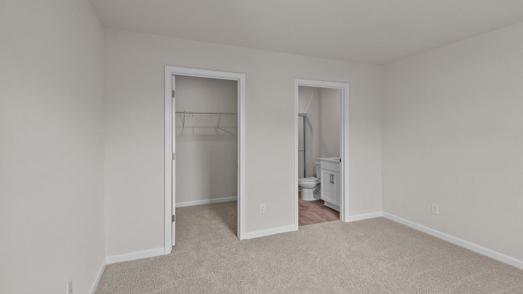 Spacious, unfurnished interior of a new home in Hobbs Farm, Ayden (Image 18).