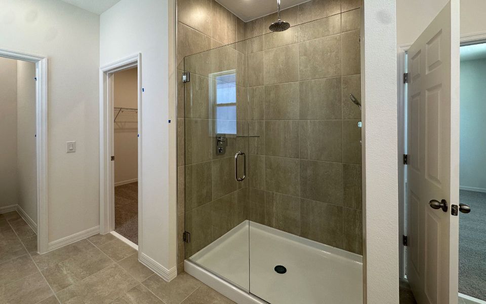 Luxurious Primary Bathroom in Central Florida Home