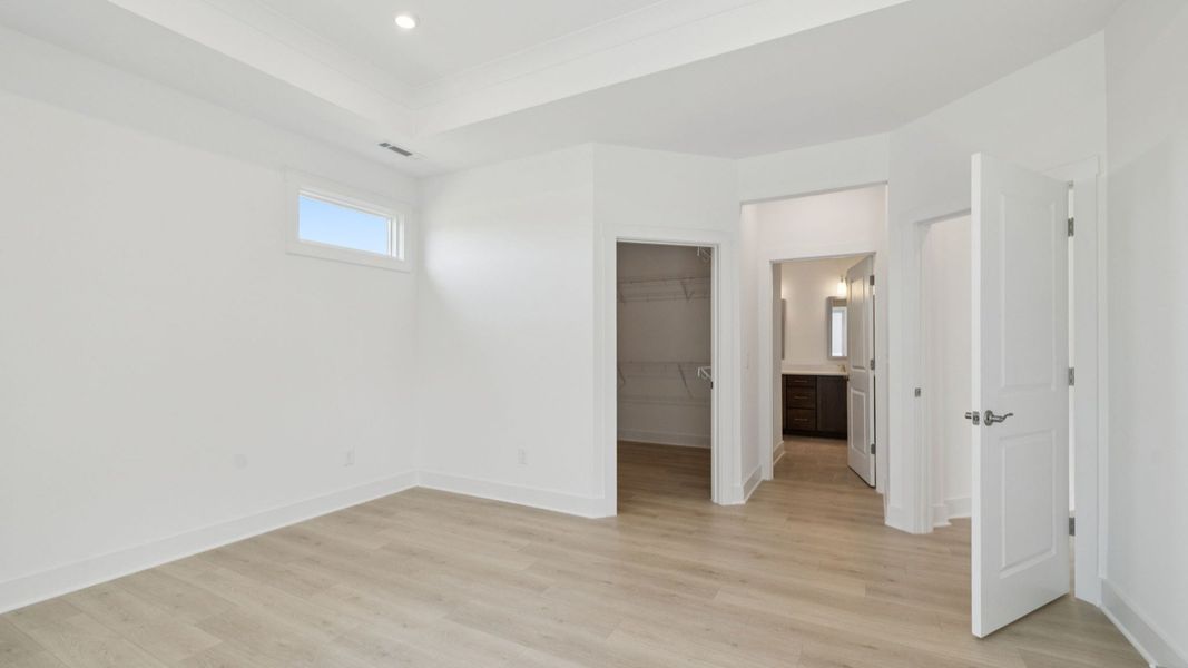Spacious, unfurnished interior of a new home in The Courtyards at Stewarts Creek, Smyrna (Image 34).