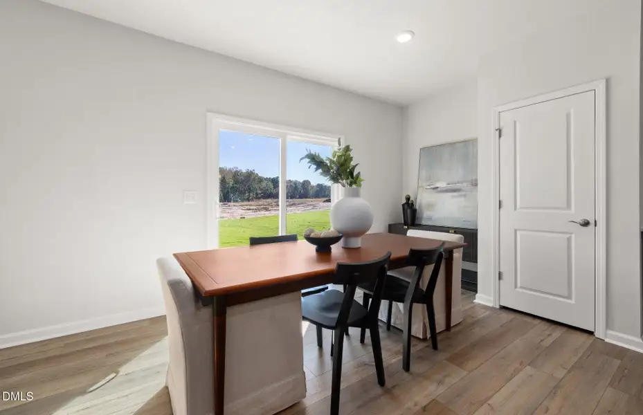 oriole (6) oriole (6)