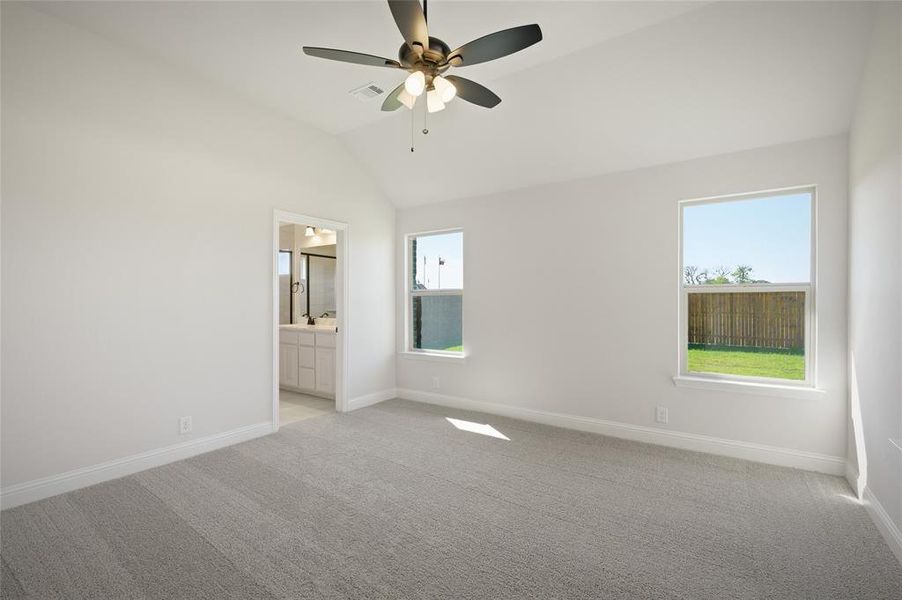 Spacious, unfurnished interior of a new home in Meadow Vista, Anna (Image 26).
