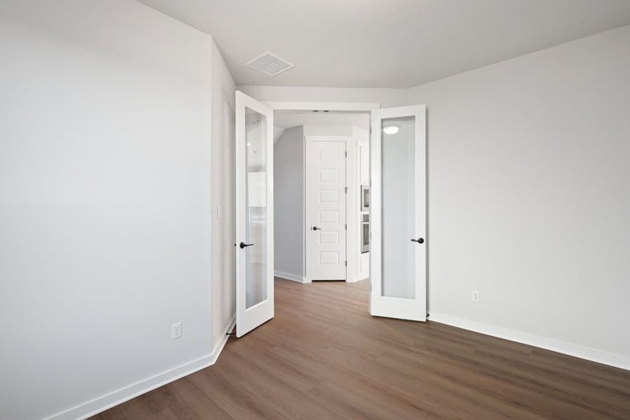 Spacious, unfurnished interior of a new home in Terrace Collection at Lariat, Liberty Hill (Image 21).