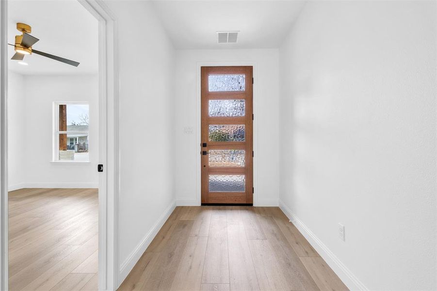 Spacious, unfurnished interior of a new home in , Fort Worth (Image 14). Spacious, unfurnished interior of a new home in , Fort Worth (Image 14).