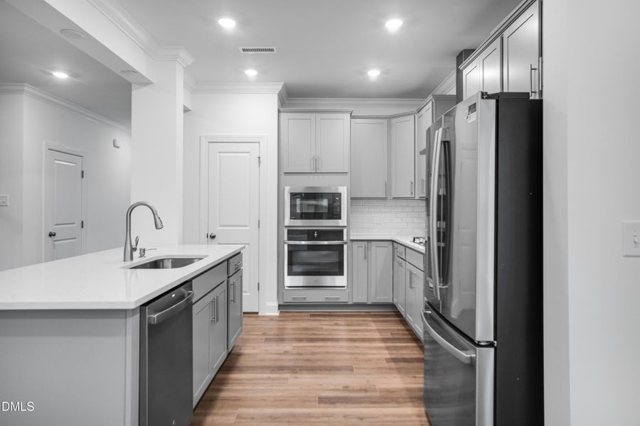 SUN_Stoneriver_Pic_LandrumIII-17