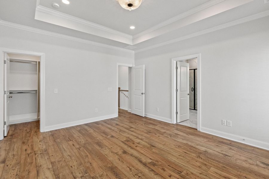 Spacious, unfurnished interior of a new home in Oak Bluff, Charleston (Image 22). Spacious, unfurnished interior of a new home in Oak Bluff, Charleston (Image 22).