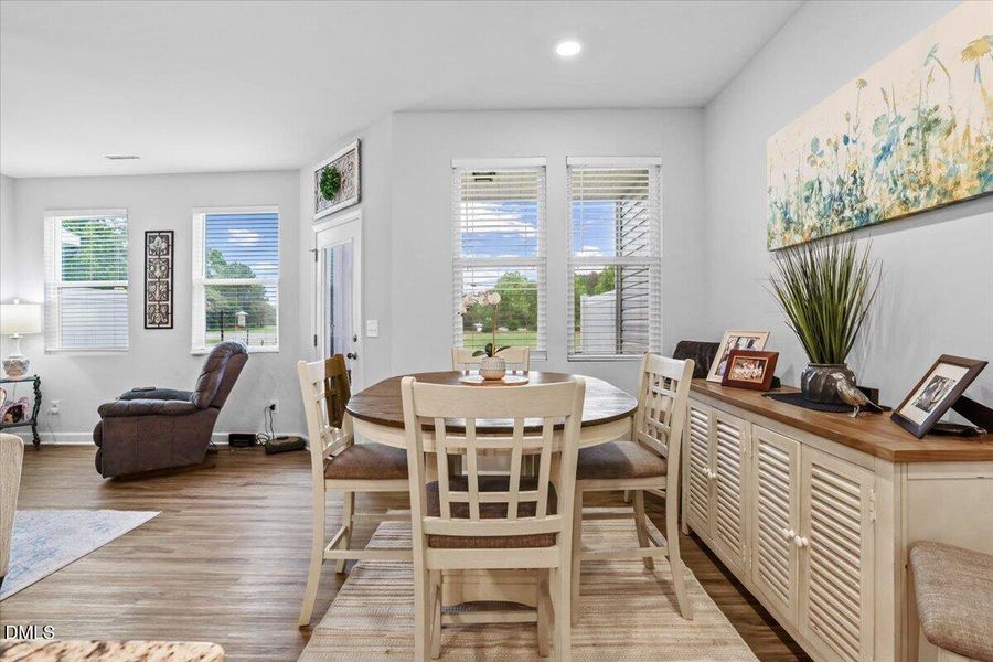 17 Village Edge DR