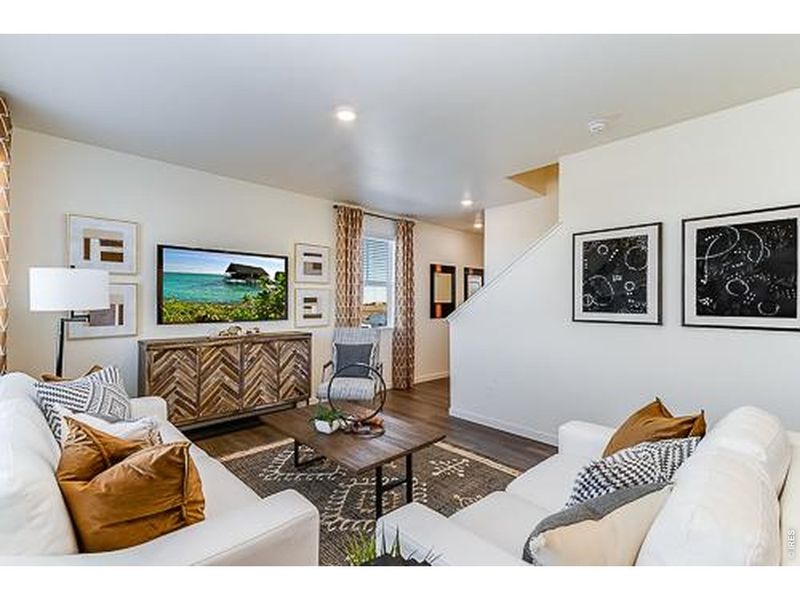 Furnished interior view inside a new home in Prairie Song, Windsor (Image 27).