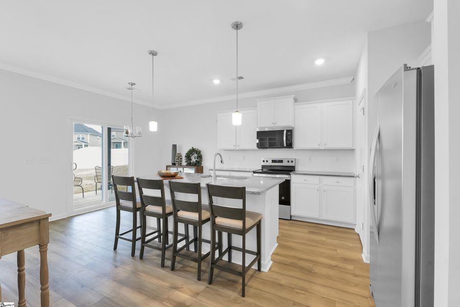 Furnished interior view inside a new home in Sedona, Greenville (Image 9).