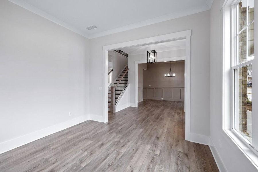 Spacious, unfurnished interior of a new home in Hillshire, Cumming (Image 35).