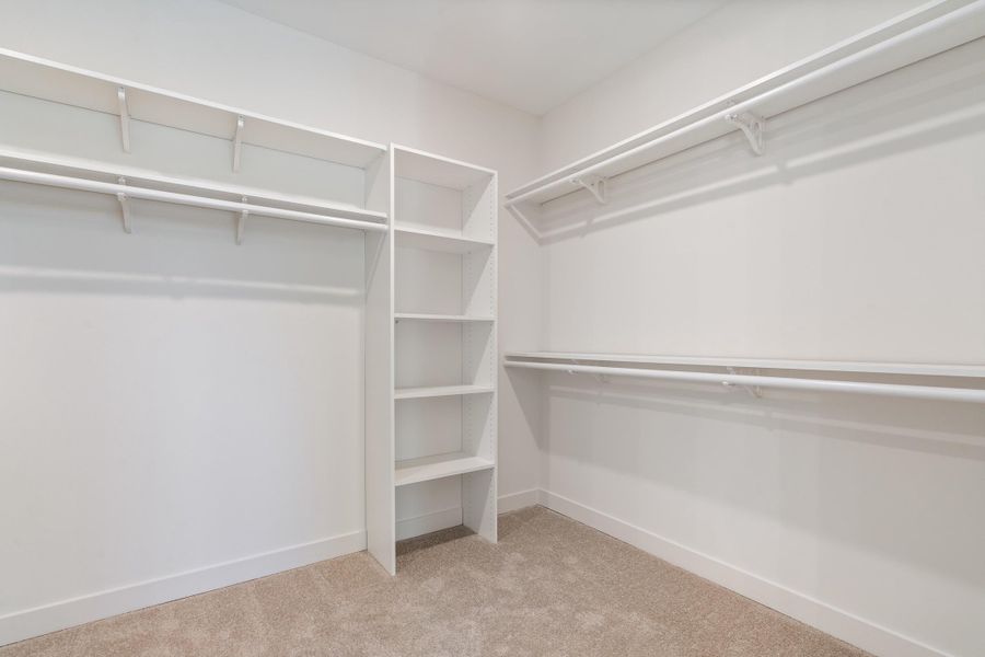 Spacious, unfurnished interior of a new home in White Oak, Arlington (Image 25).