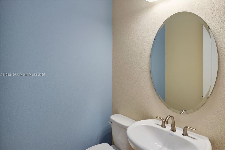 Image 36 of a home in .